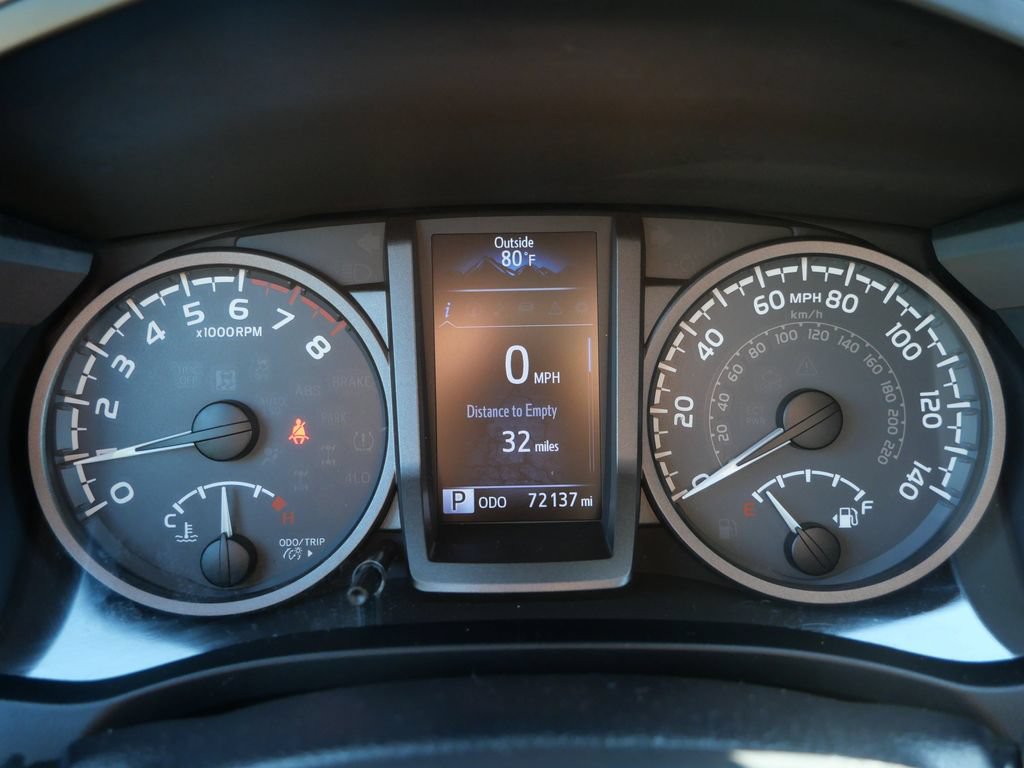 Used 2016 Toyota Tacoma TRD Sport AWD/4WD image 25