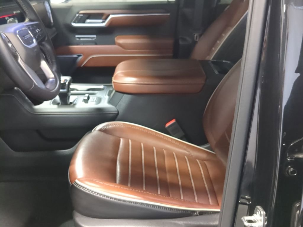 Used 2025 GMC Sierra 1500 Denali Ultimate AWD/4WD image 16
