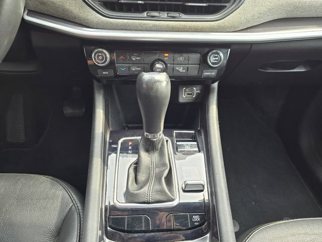 Used 2023 Jeep Compass Latitude AWD/4WD image 24