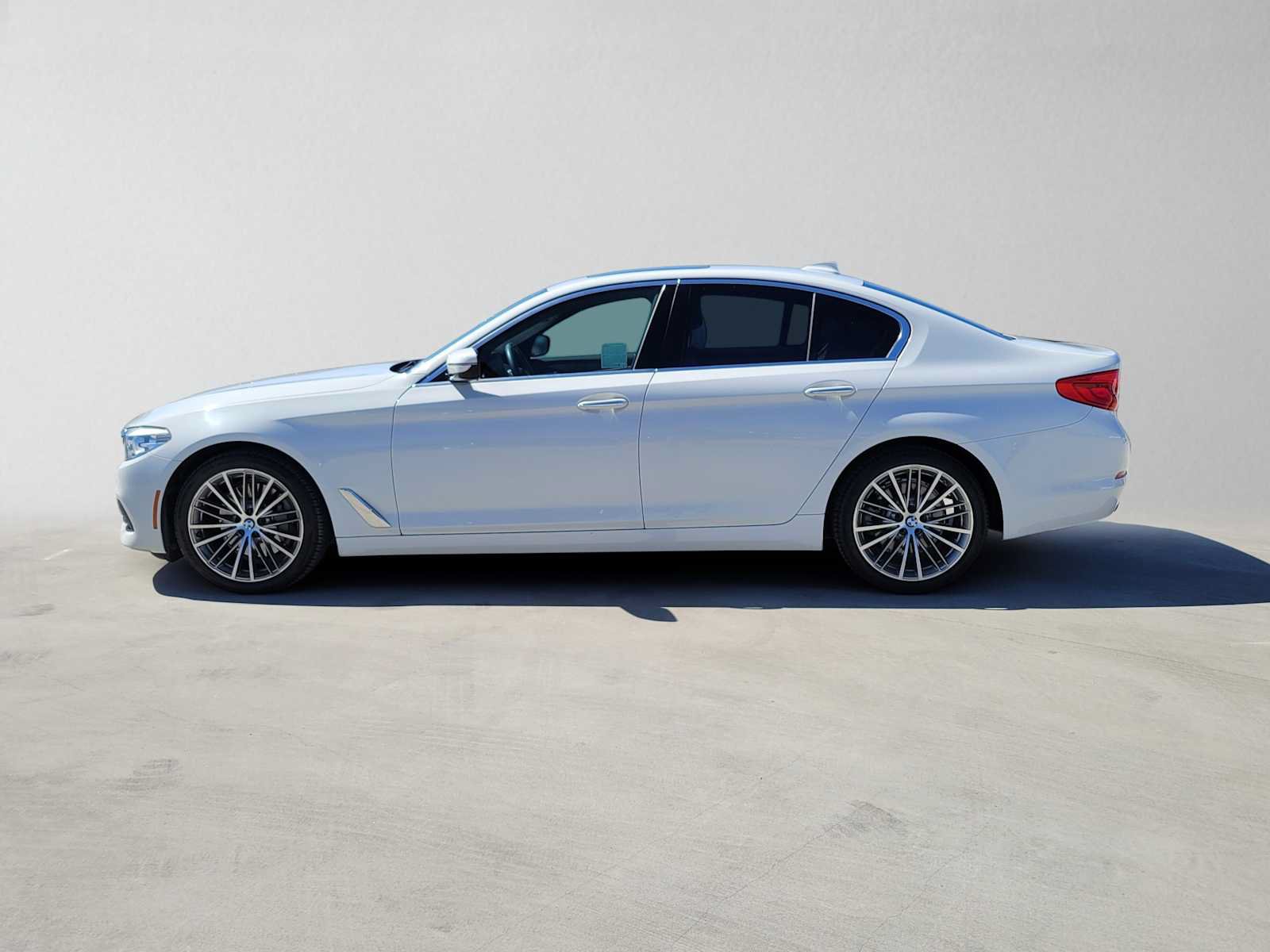 Used 2018 BMW 530i RWD image 12