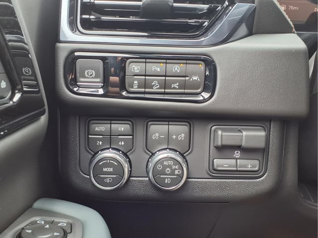 New 2026 GMC Yukon XL AT4 w/ AT4 Premium Plus Package AWD/4WD image 10
