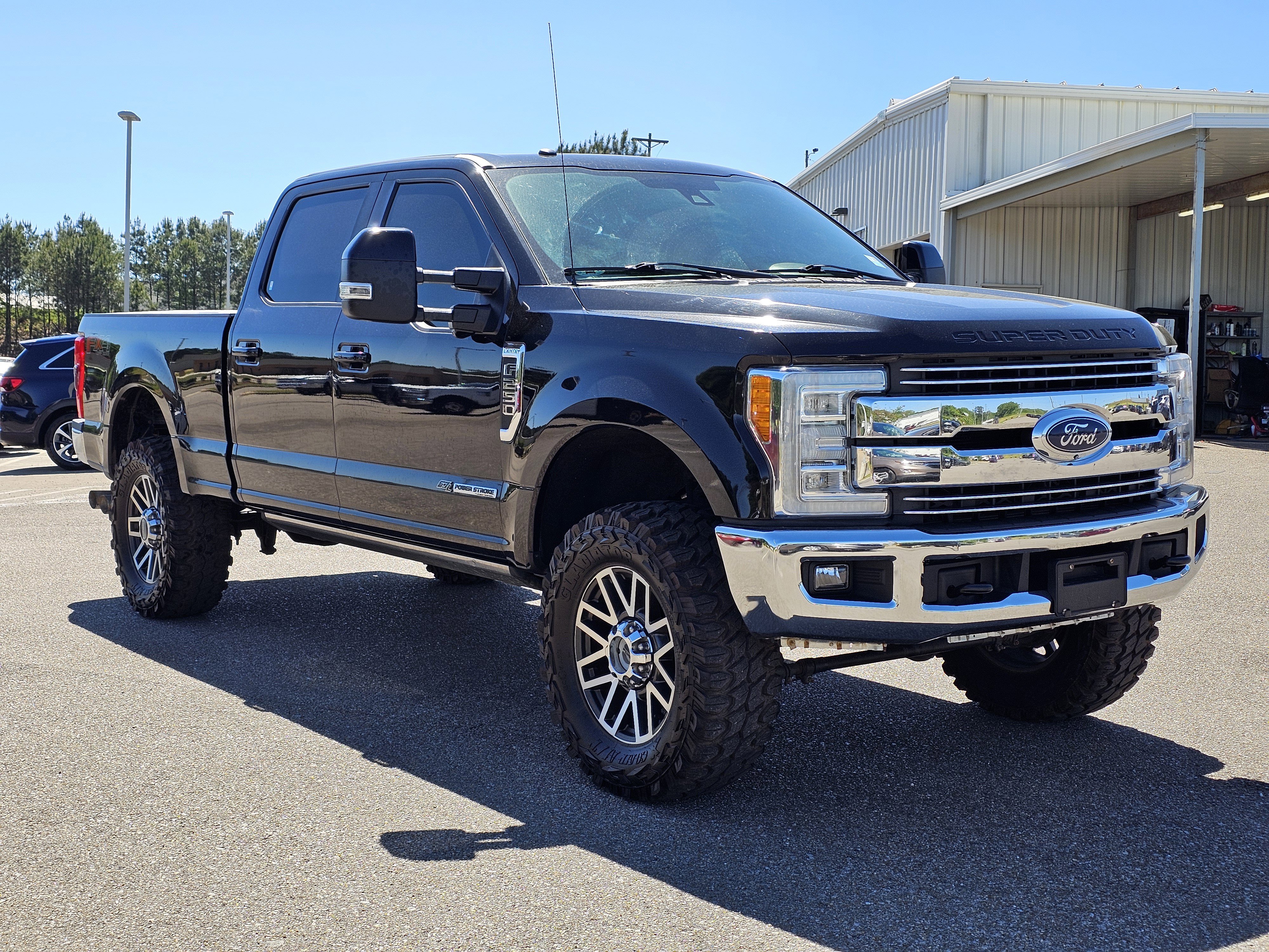 Used 2018 Ford F250 Lariat w/ Lariat Ultimate Package image 5