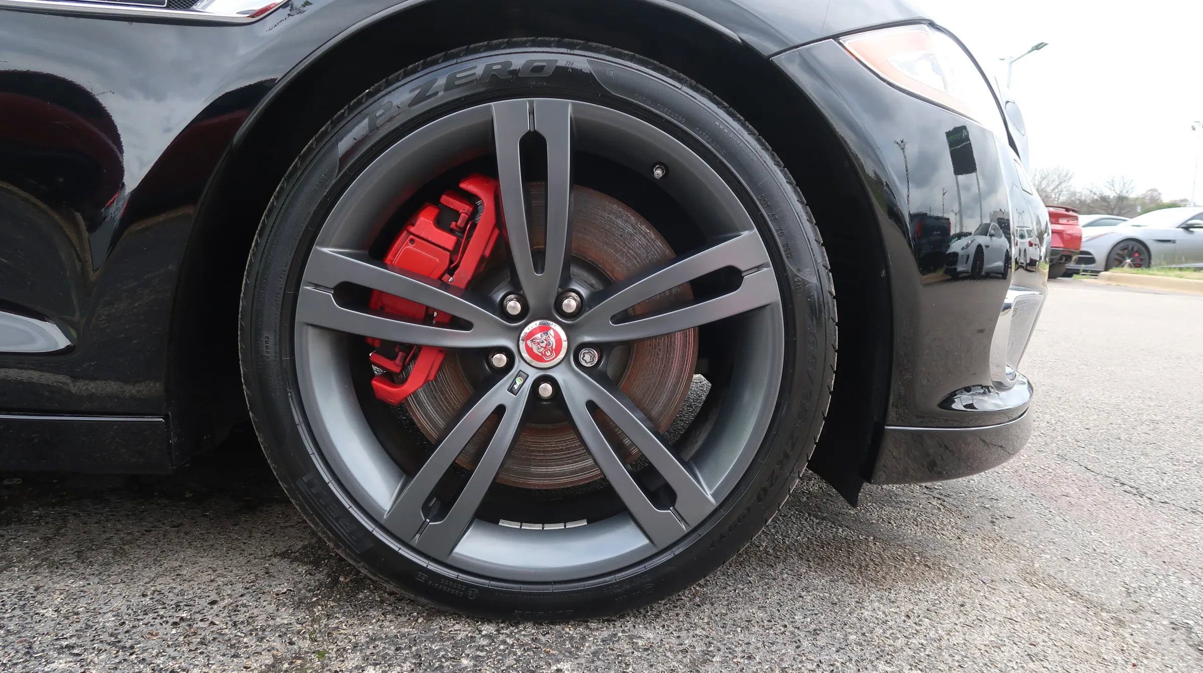 Used 2014 Jaguar XJ R LWB image 55