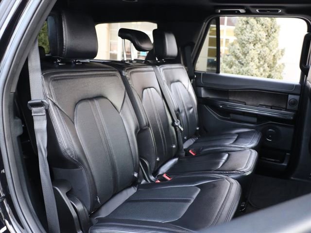 Used 2021 Ford Expedition Limited image 13