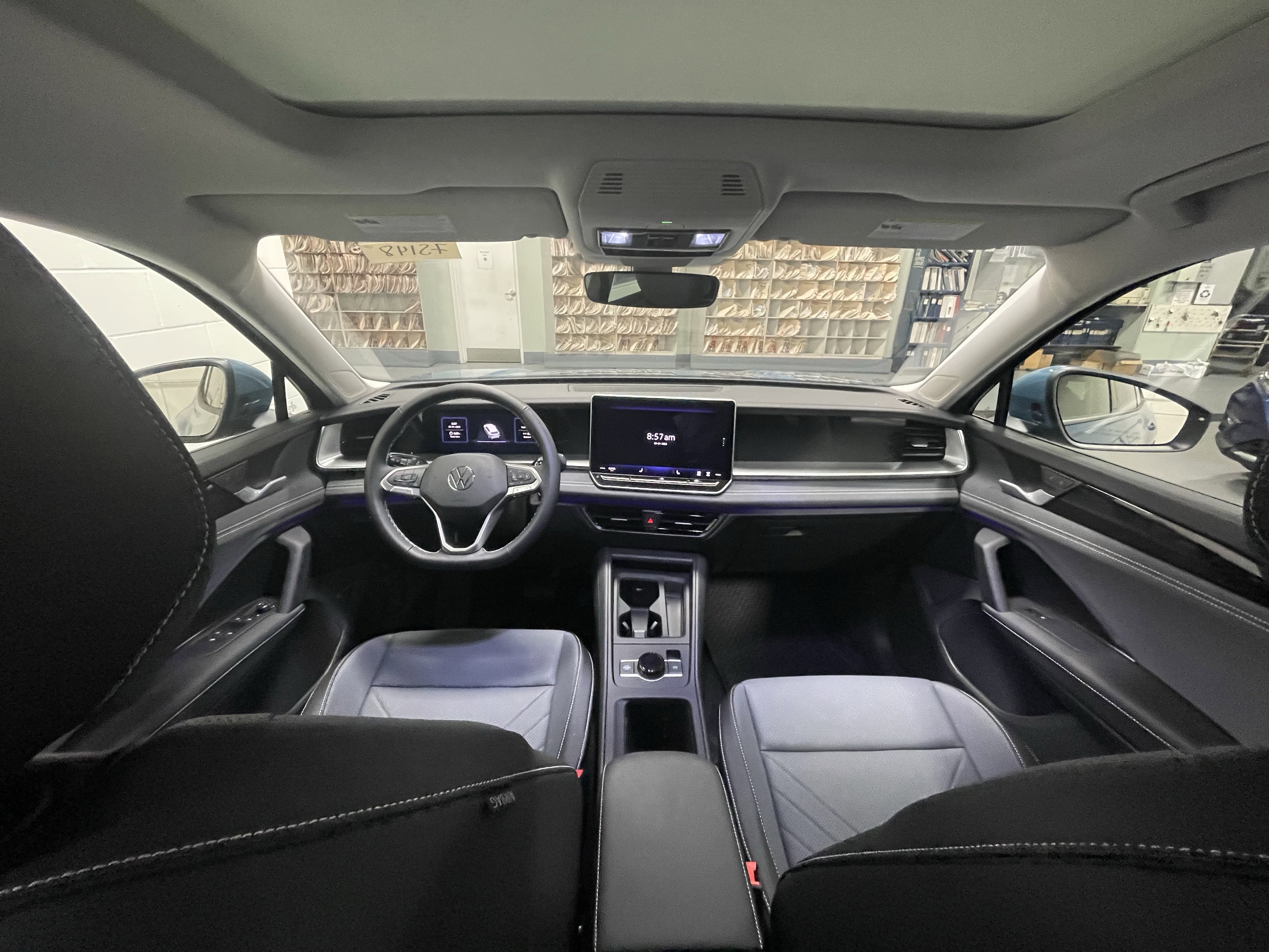 New 2025 Volkswagen Tiguan SE image 17