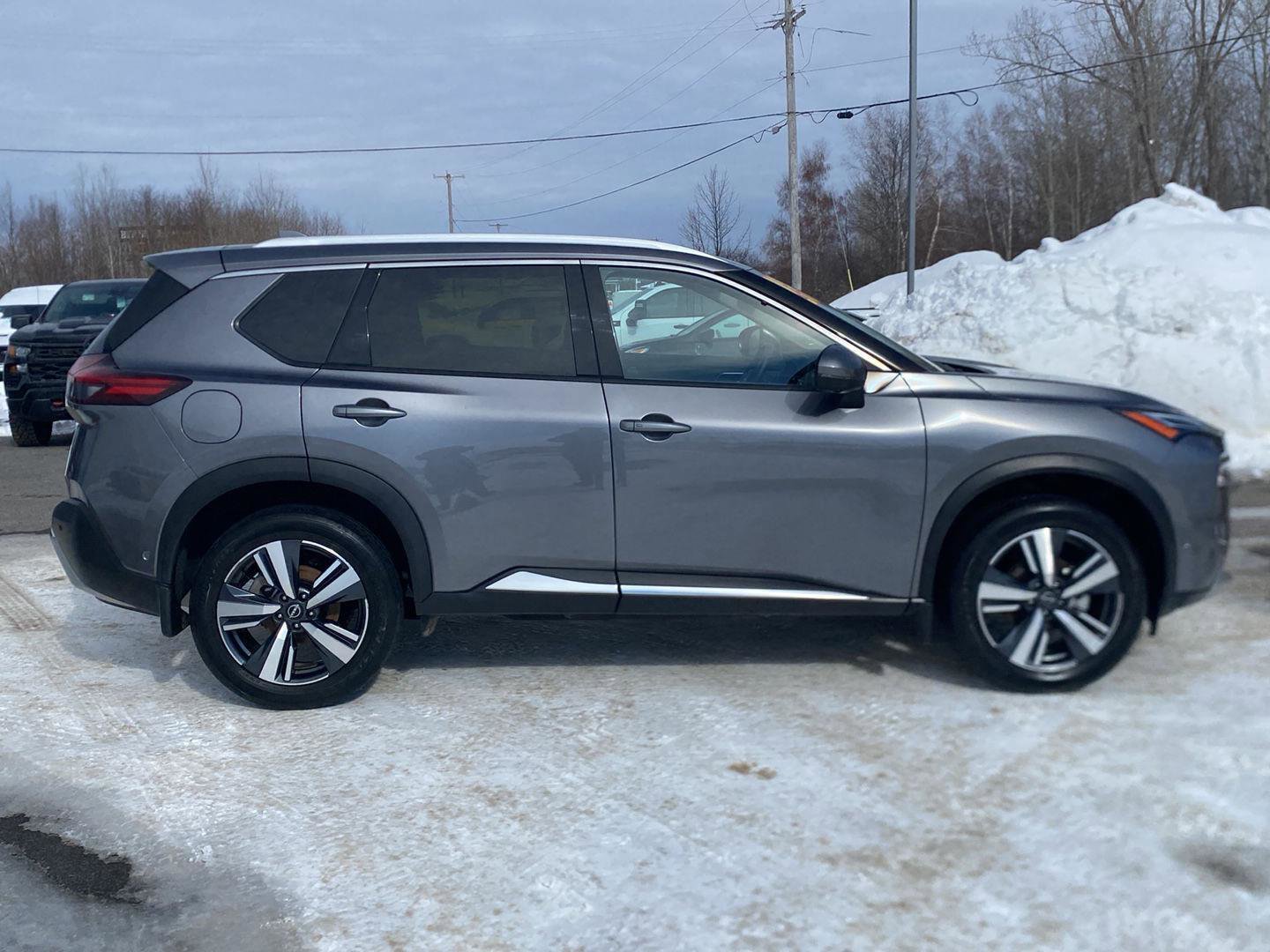 Used 2023 Nissan Rogue Platinum w/ Platinum Premium Package image 8