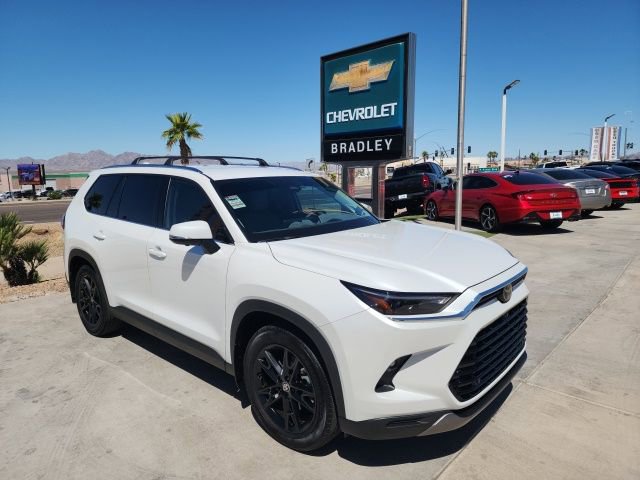Used 2025 Toyota Grand Highlander FWD image 1