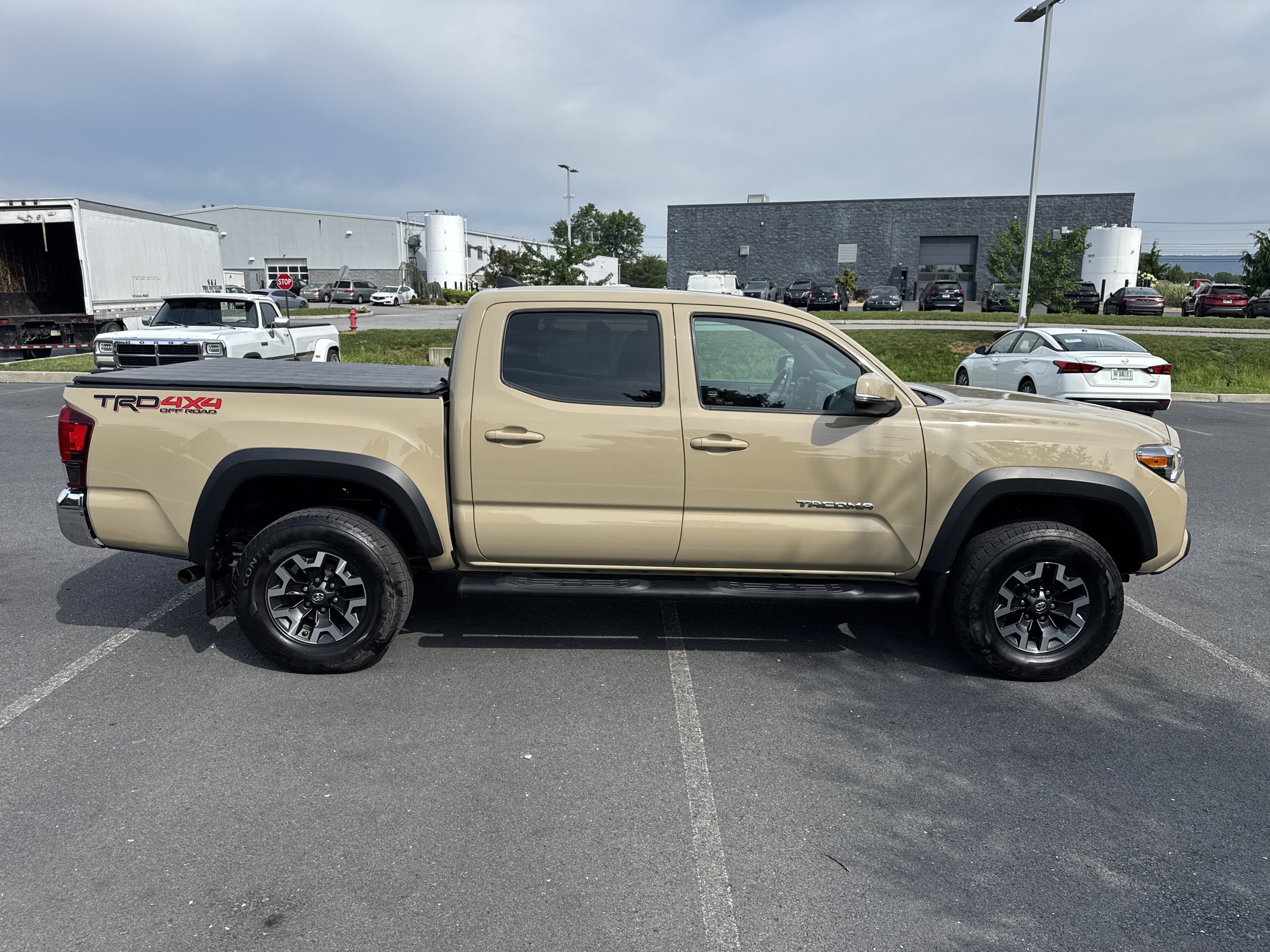 Used 2019 Toyota Tacoma TRD Off-Road AWD/4WD image 31