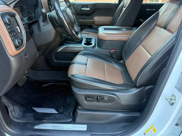 Used 2019 Chevrolet Silverado 1500 High Country w/ Technology Package AWD/4WD image 14