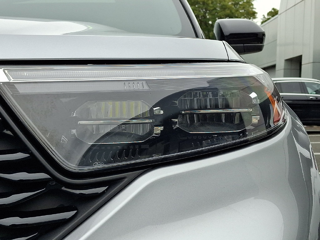 Used 2023 Ford Explorer ST-Line w/ Class IV Trailer Tow Package AWD/4WD image 13