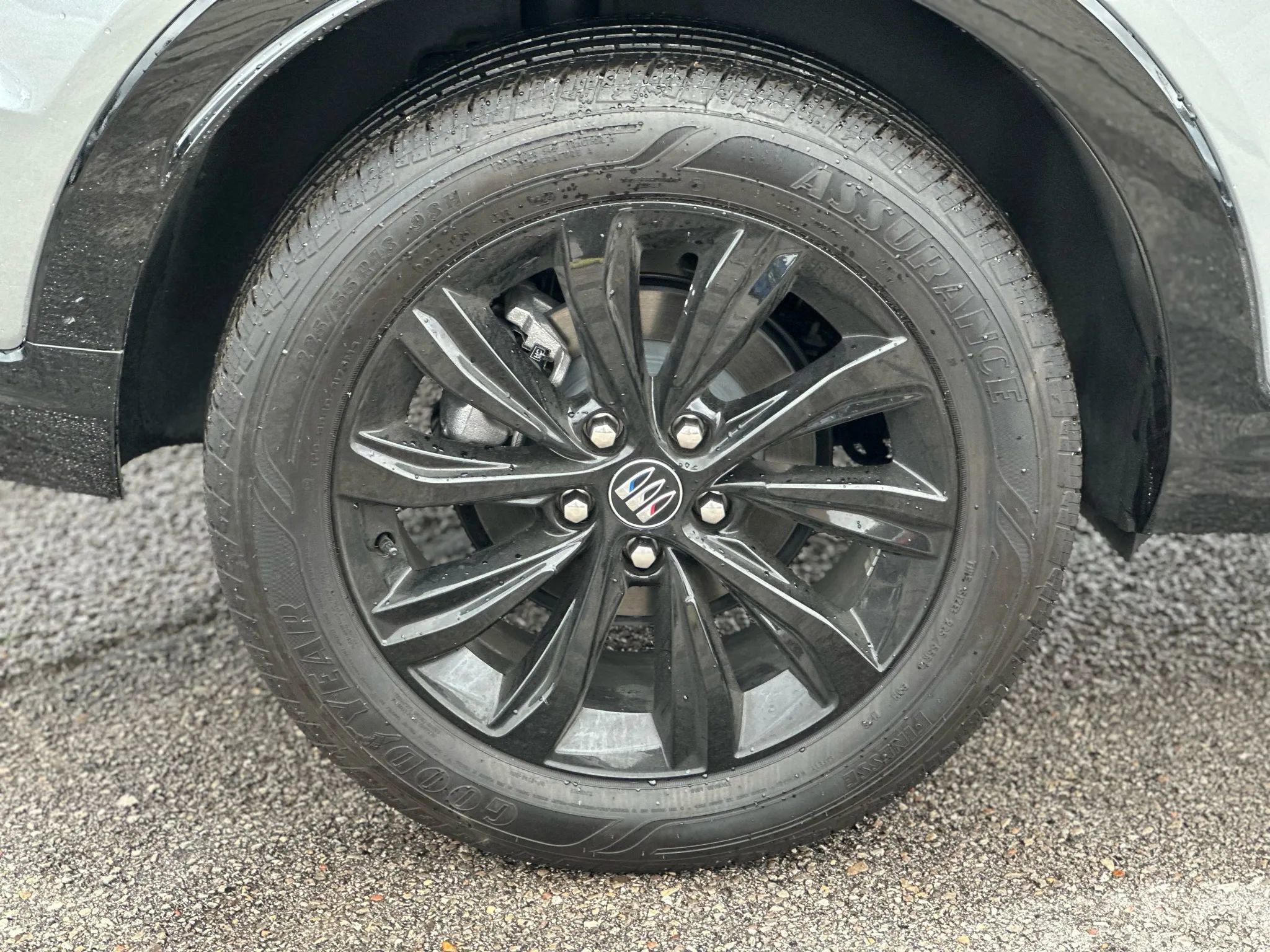 Used 2025 Buick Envista Sport Touring image 26