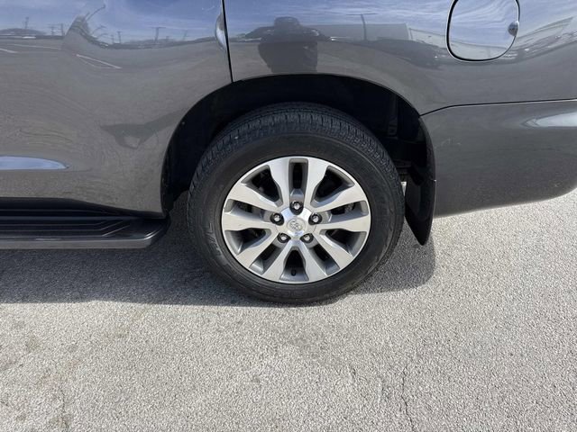 Used 2016 Toyota Sequoia Limited w/ Safety & Convenience Package image 34