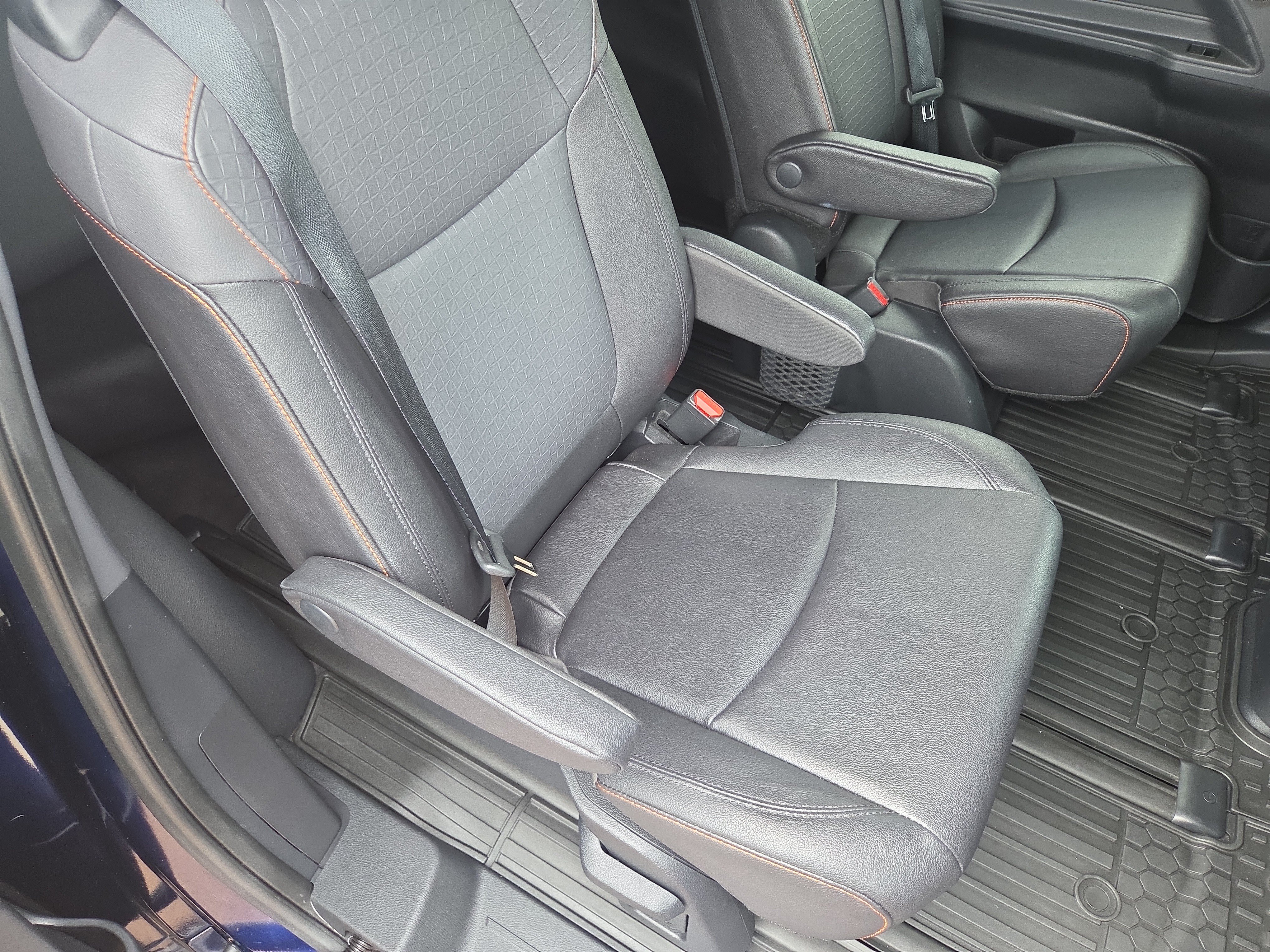 Certified 2023 Toyota Sienna XSE w/ XSE Plus Package AWD/4WD image 20
