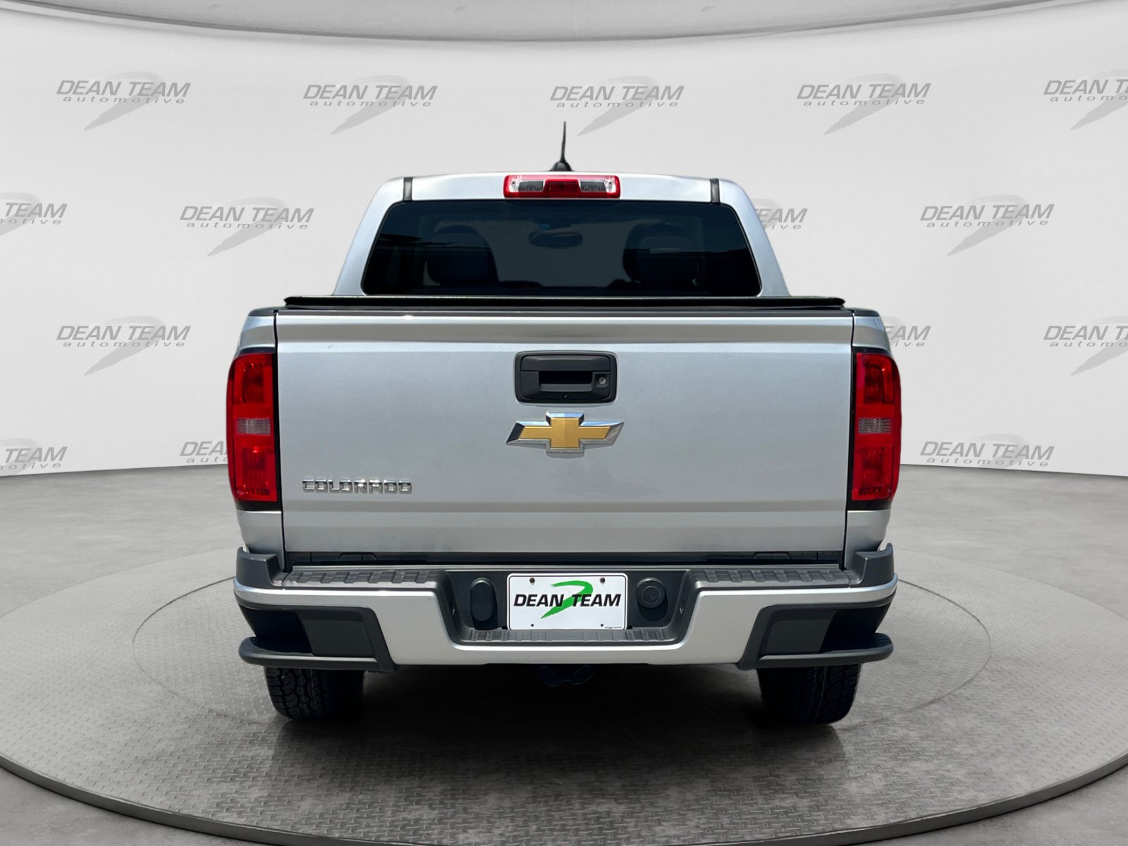 Used 2017 Chevrolet Colorado W/T w/ WT Convenience Package RWD image 6