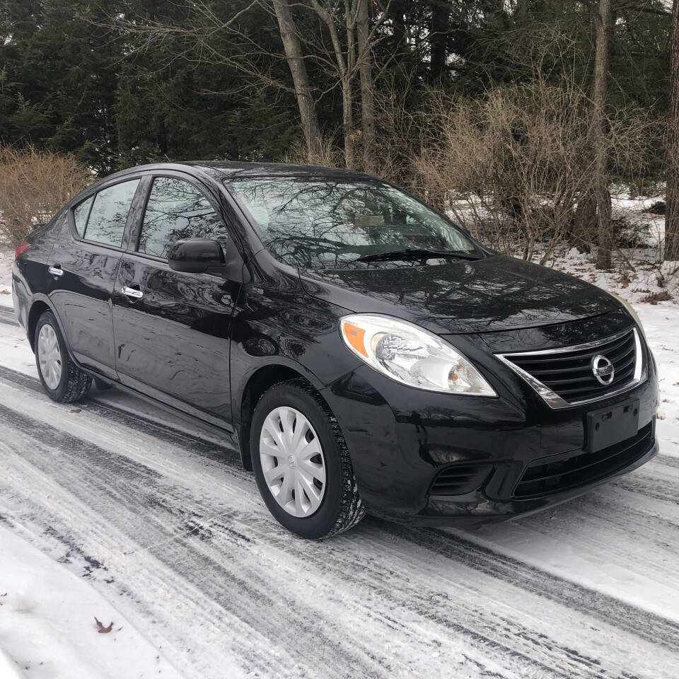 Used 2014 Nissan Versa SV