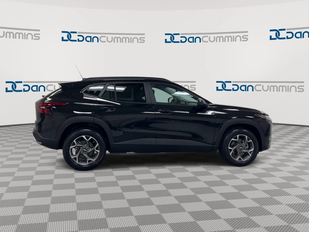 New 2026 Chevrolet Trax LT w/ LT Convenience Package FWD image 9