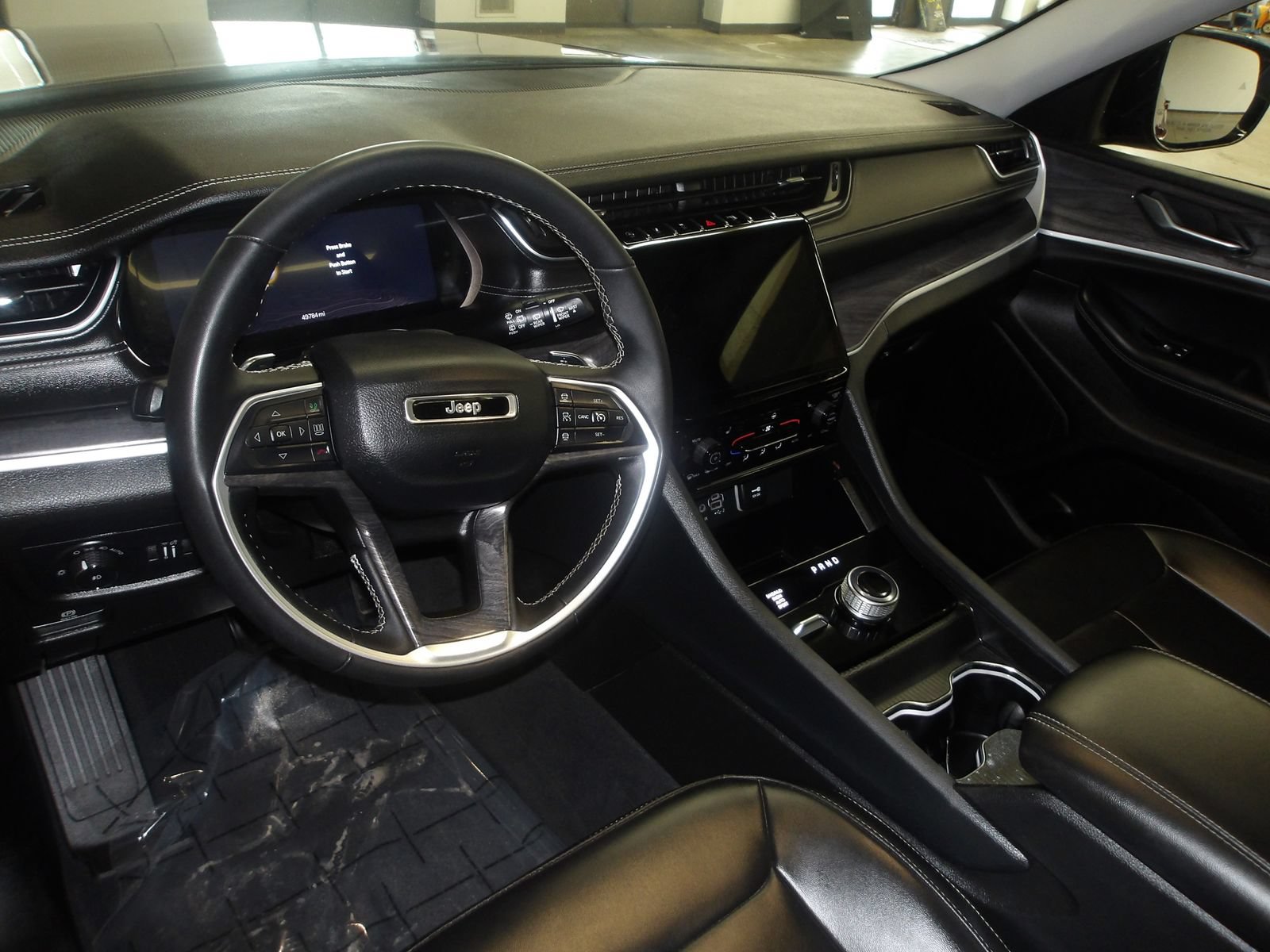 Used 2023 Jeep Grand Cherokee Limited AWD/4WD image 9