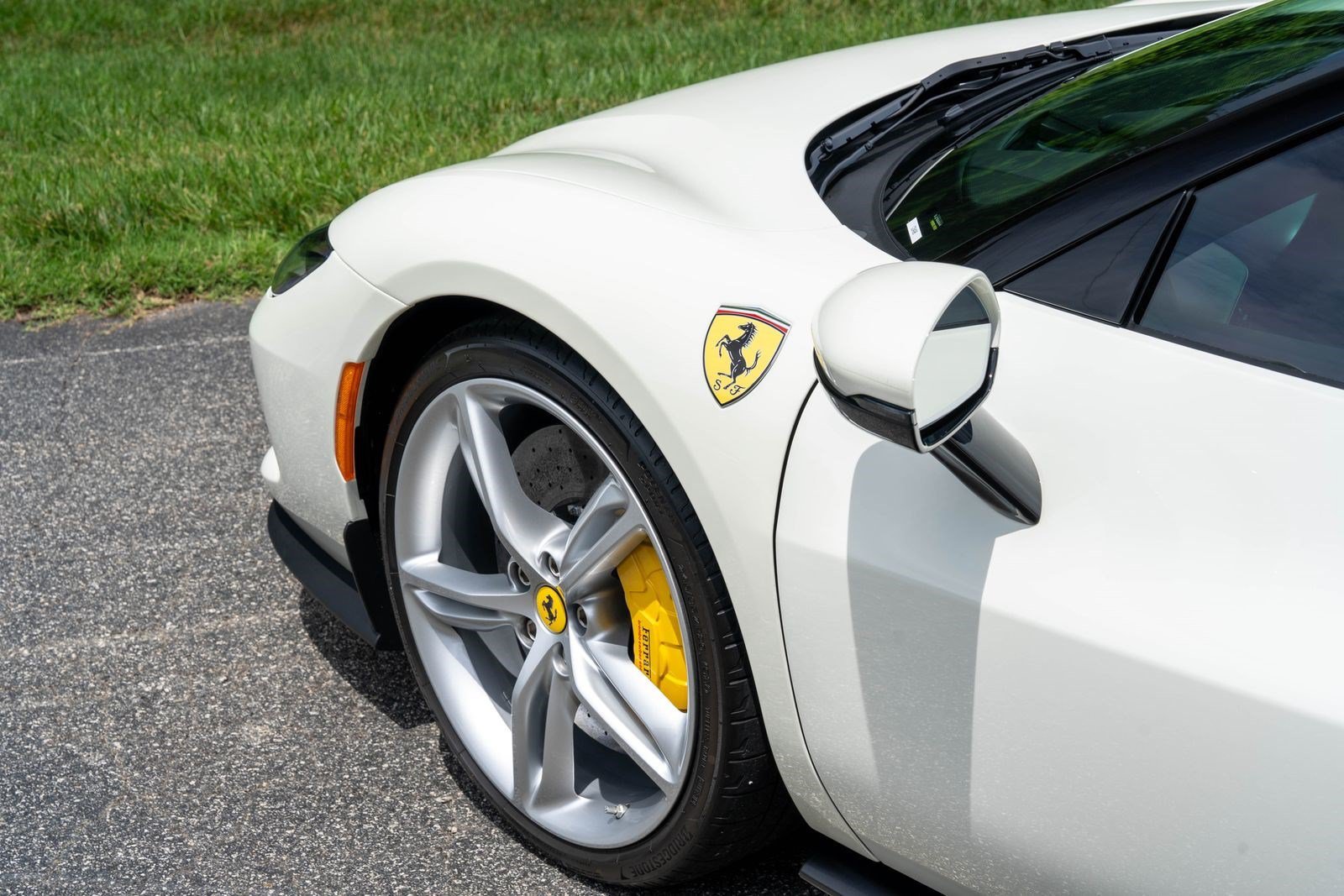 Used 2024 Ferrari 296 GTB RWD image 10