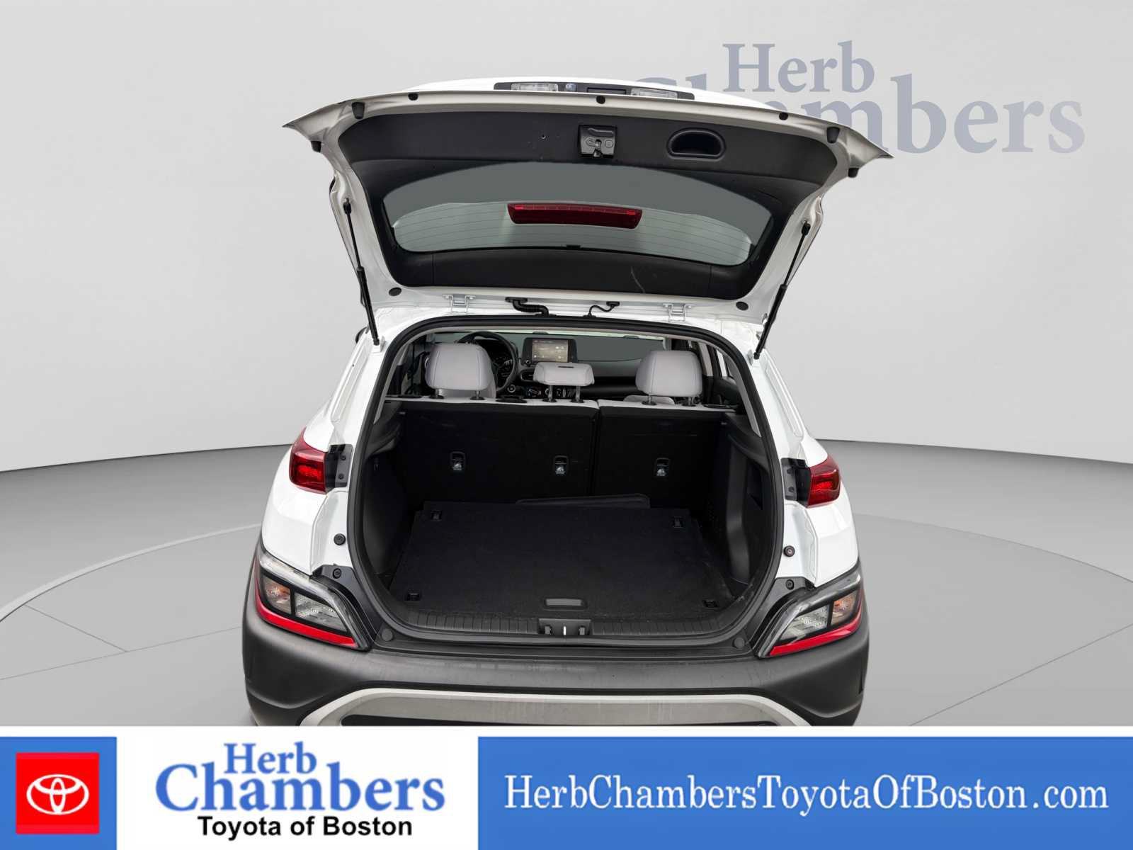 Used 2023 Hyundai Kona SEL AWD/4WD image 4
