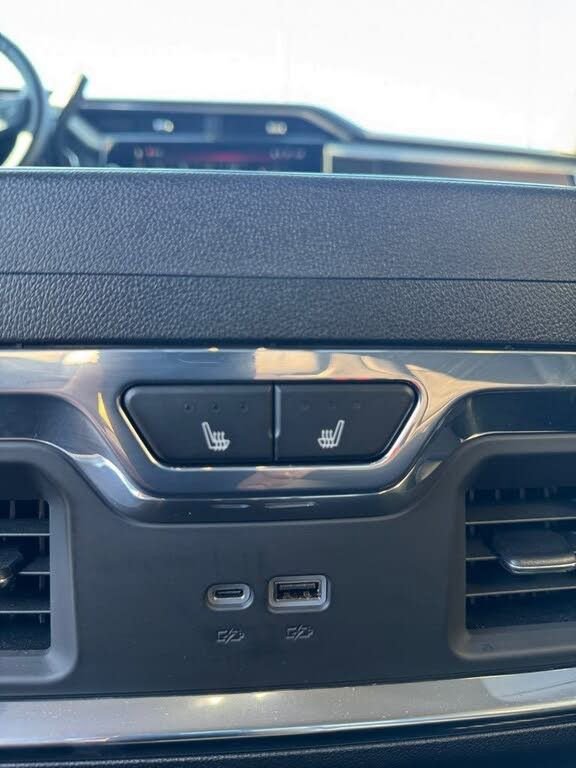 Used 2025 GMC Sierra 3500 Denali image 40