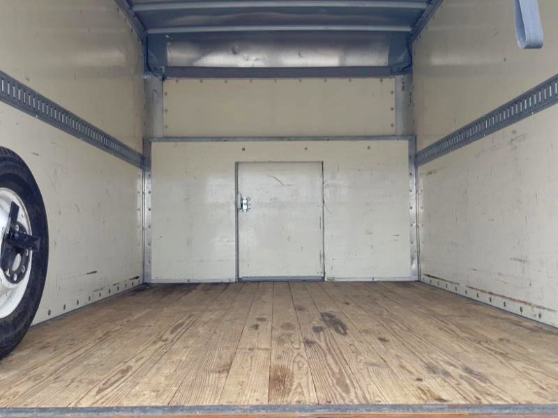 Used 2012 Ford E-350 and Econoline 350 Super Duty RWD image 12