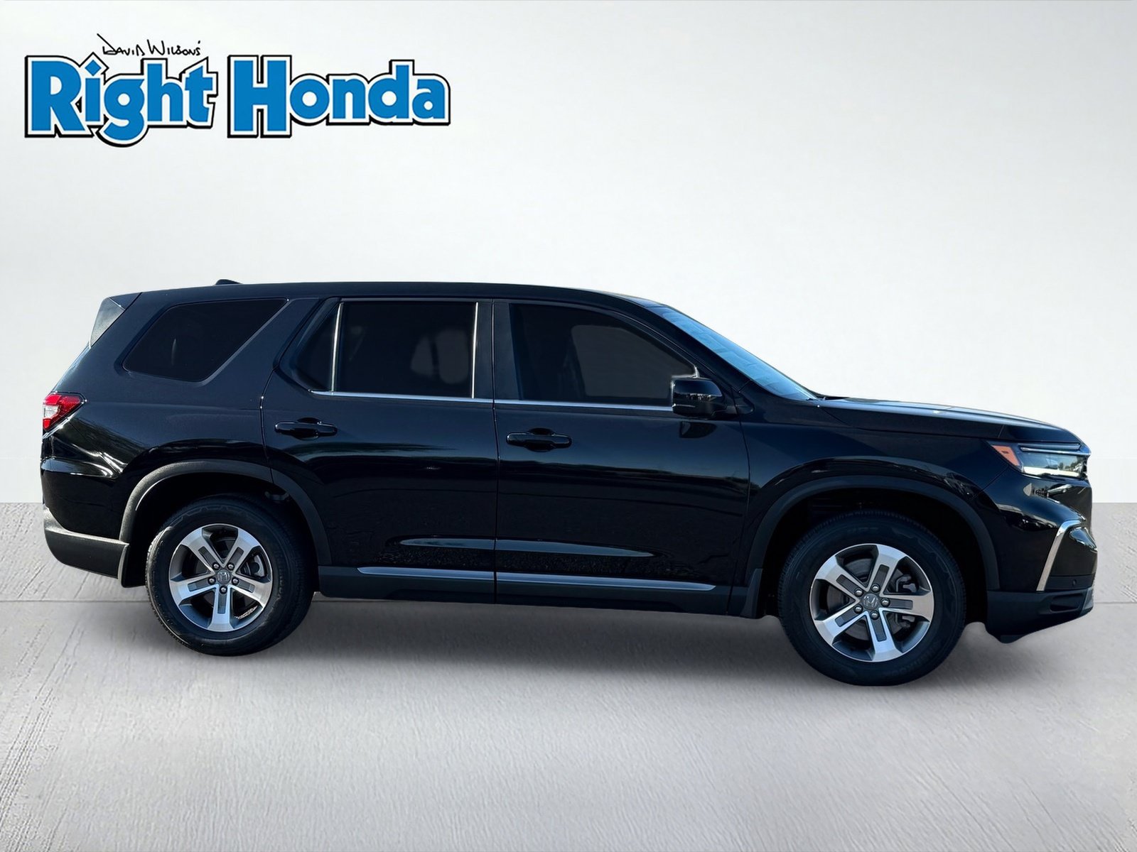 Used 2024 Honda Pilot EX-L image 9