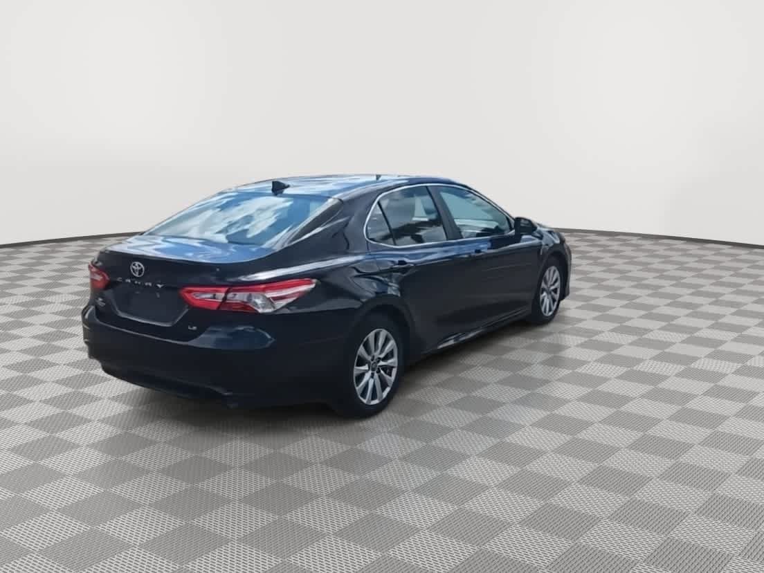 Used 2020 Toyota Camry LE w/ Convenience Package FWD image 8