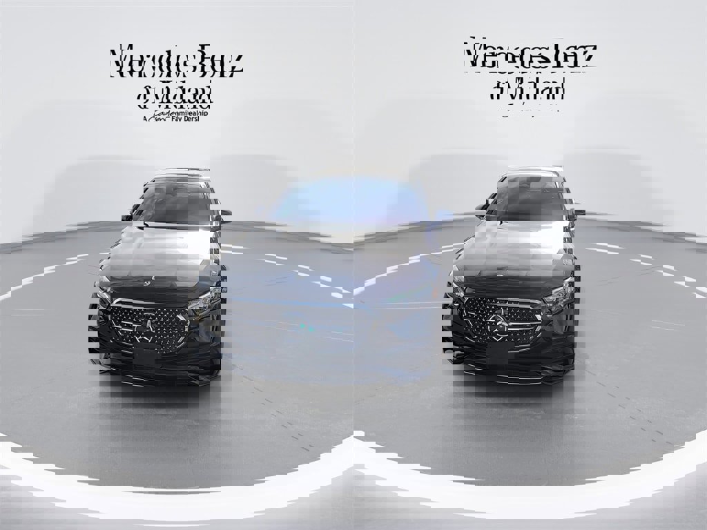 Used 2024 Mercedes-Benz E 350 4MATIC Sedan image 3