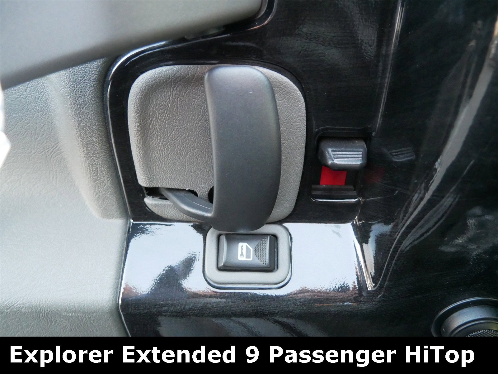 Used 2019 GMC Savana 2500 Work Van w/ Enhanced Convenience Package image 21