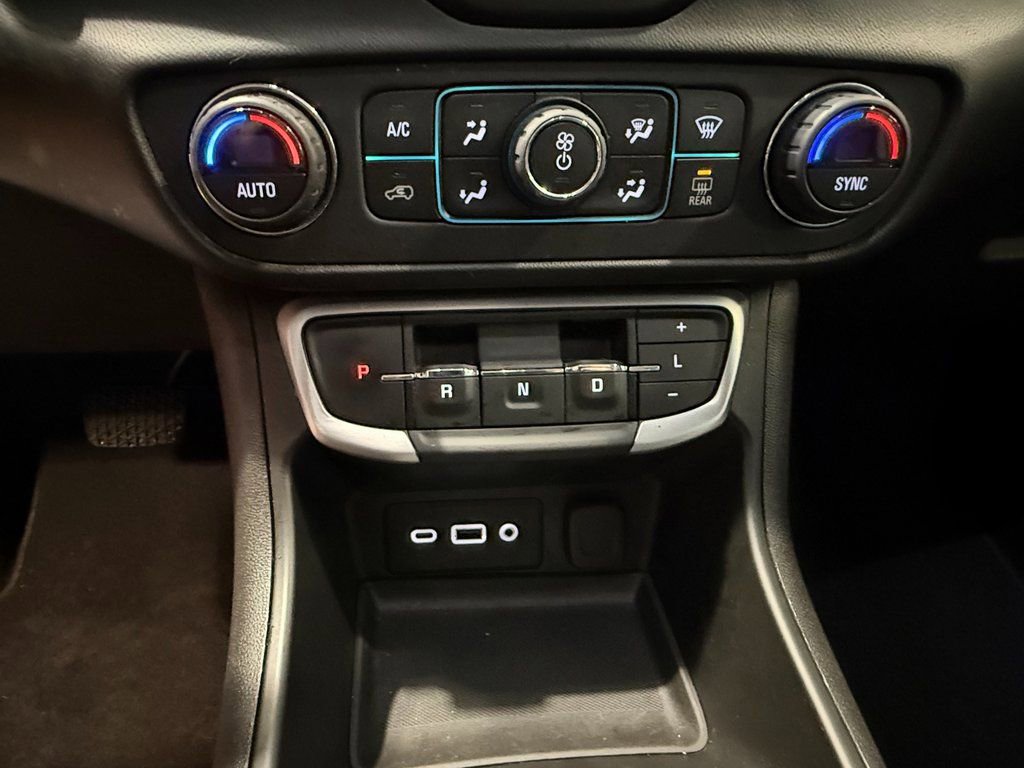 Certified 2022 GMC Terrain SLE w/ Driver Convenience Package image 22