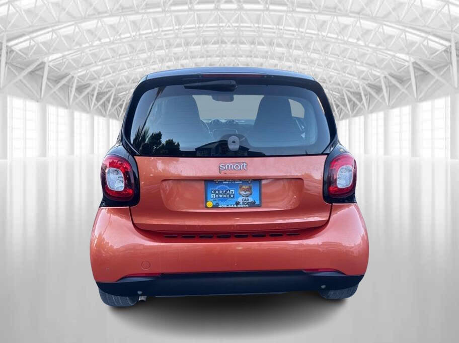 Used 2016 smart fortwo passion image 3