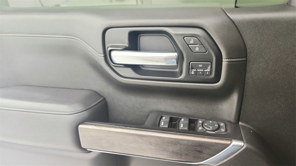 Used 2019 Chevrolet Silverado 1500 LTZ w/ LTZ Texas Edition image 26