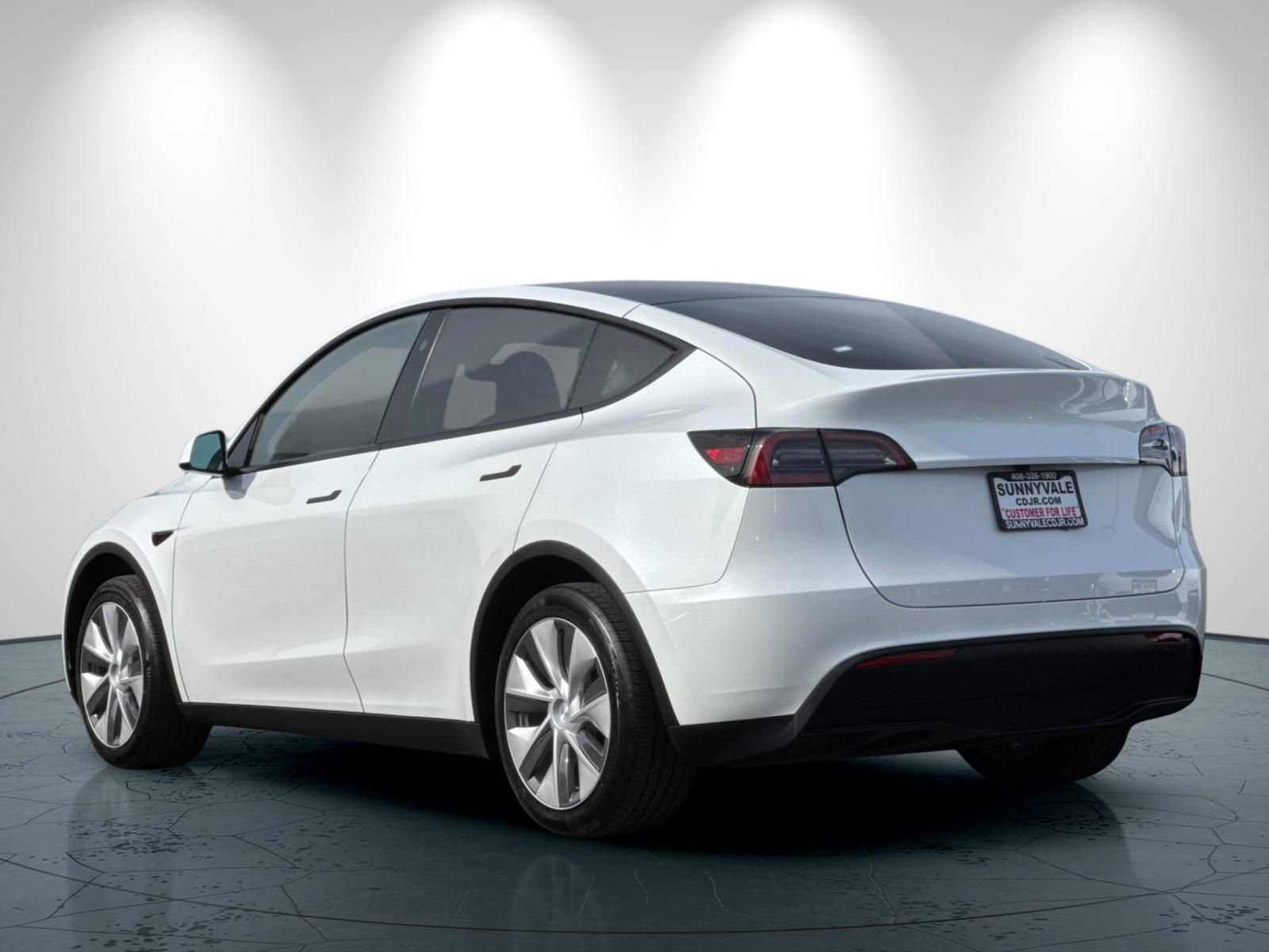 Used 2023 Tesla Model Y 2WD image 6