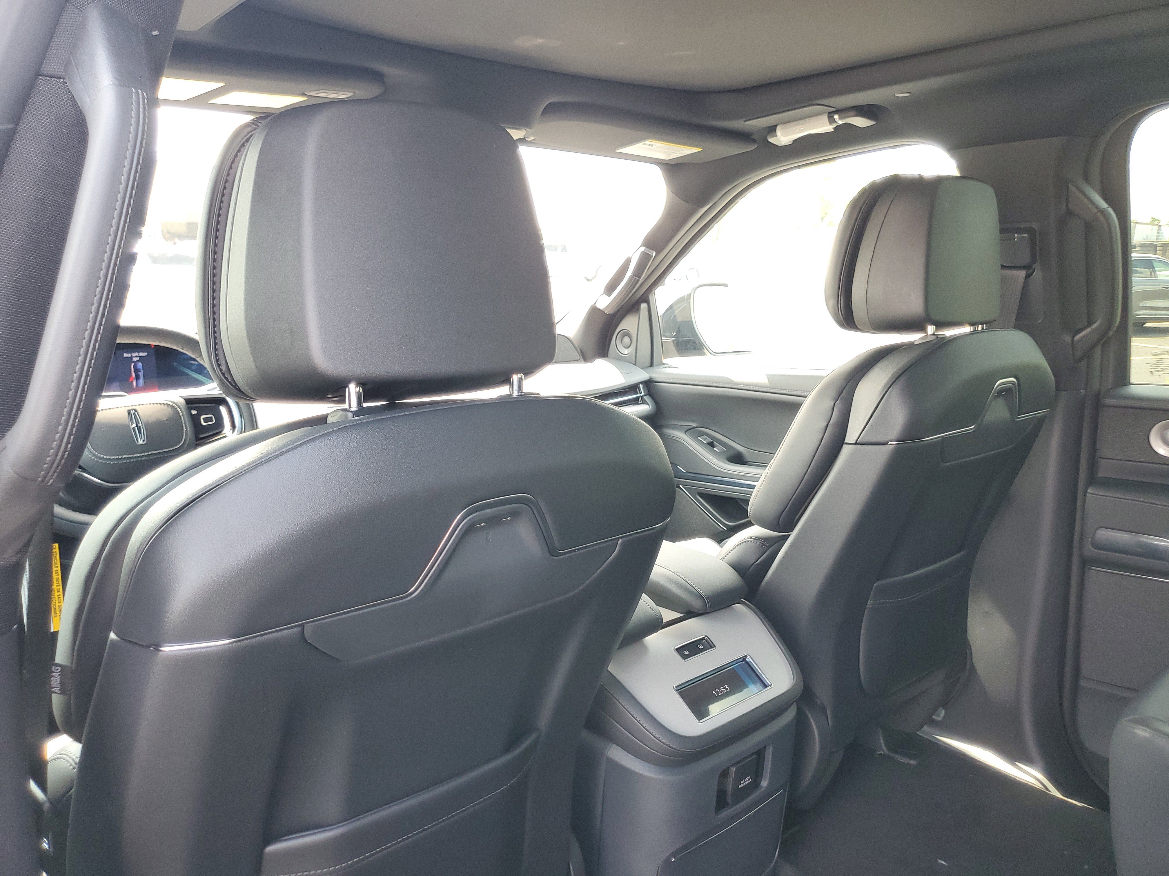 New 2025 Lincoln Navigator L Reserve w/ Jet Appearance Package image 28