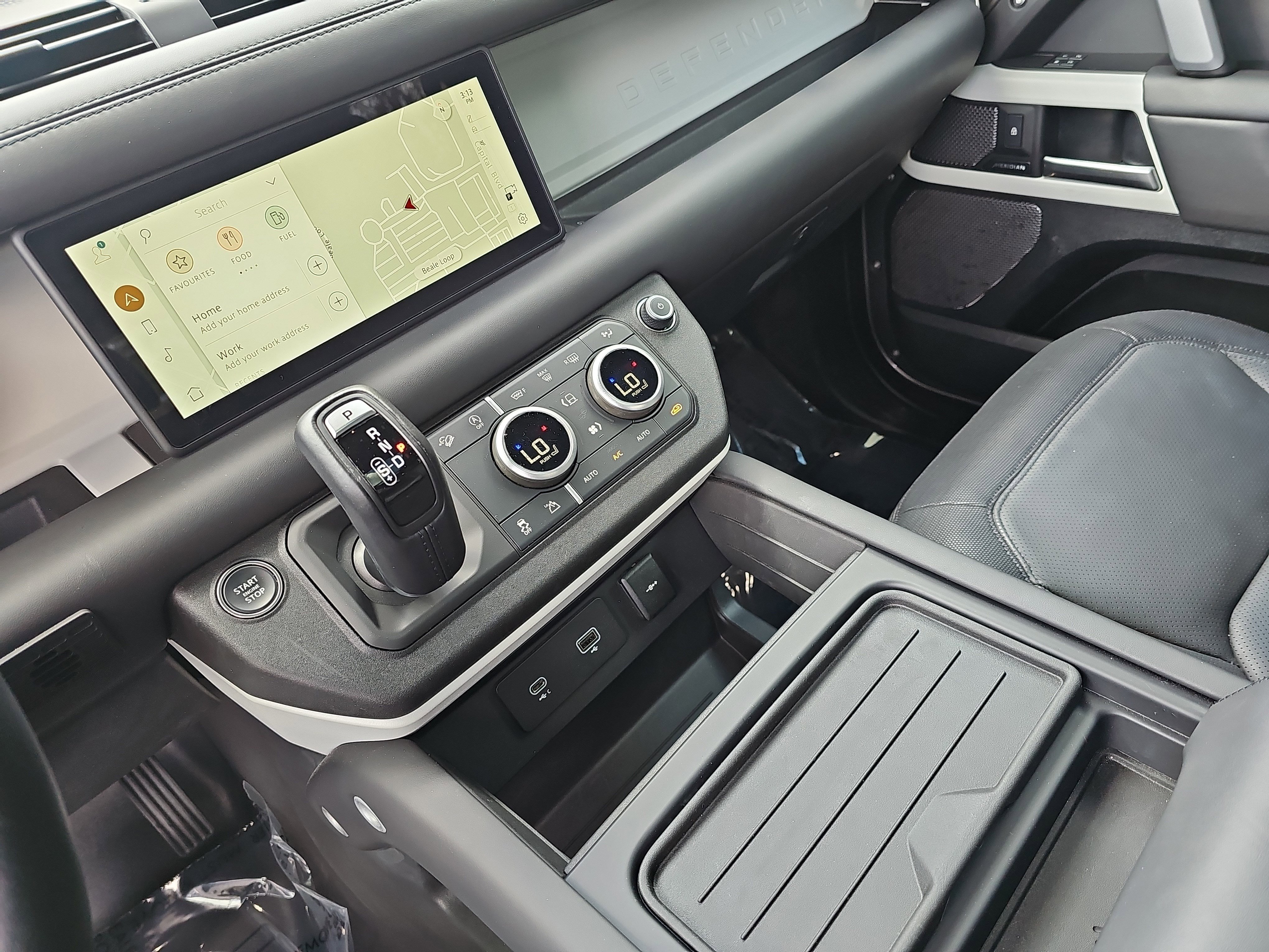 Used 2024 Land Rover Defender 110 X-Dynamic SE image 26