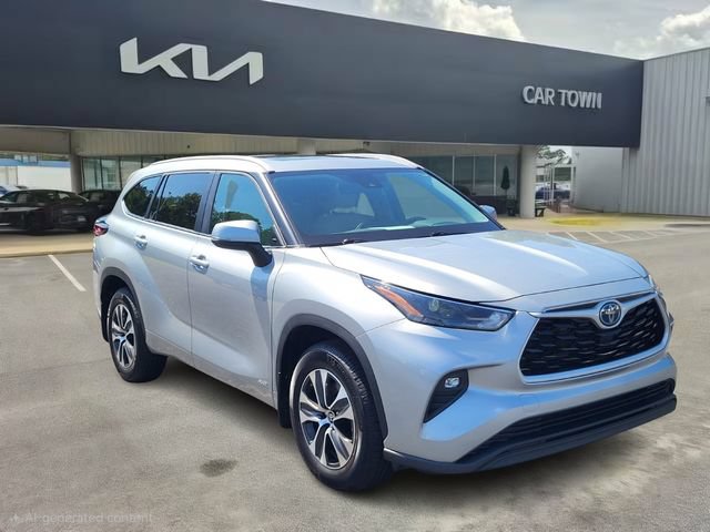 Used 2024 Toyota Highlander XLE