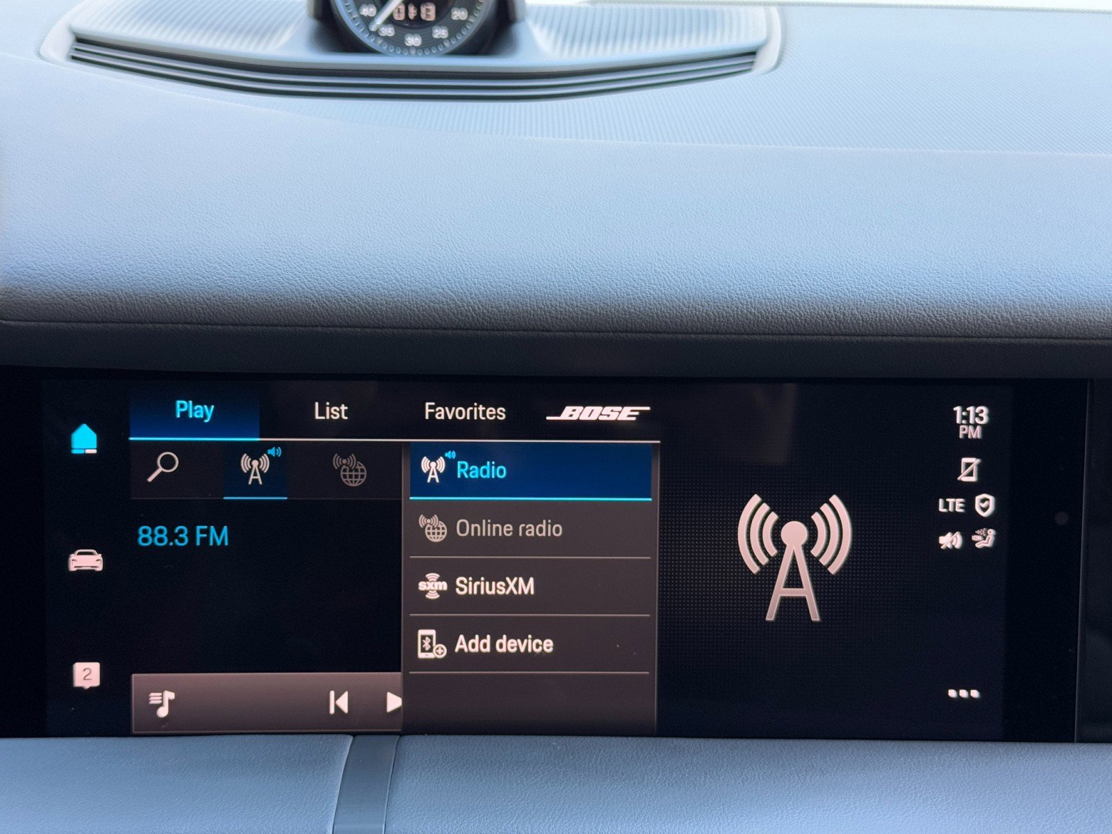 Used 2020 Porsche Taycan 4S image 31