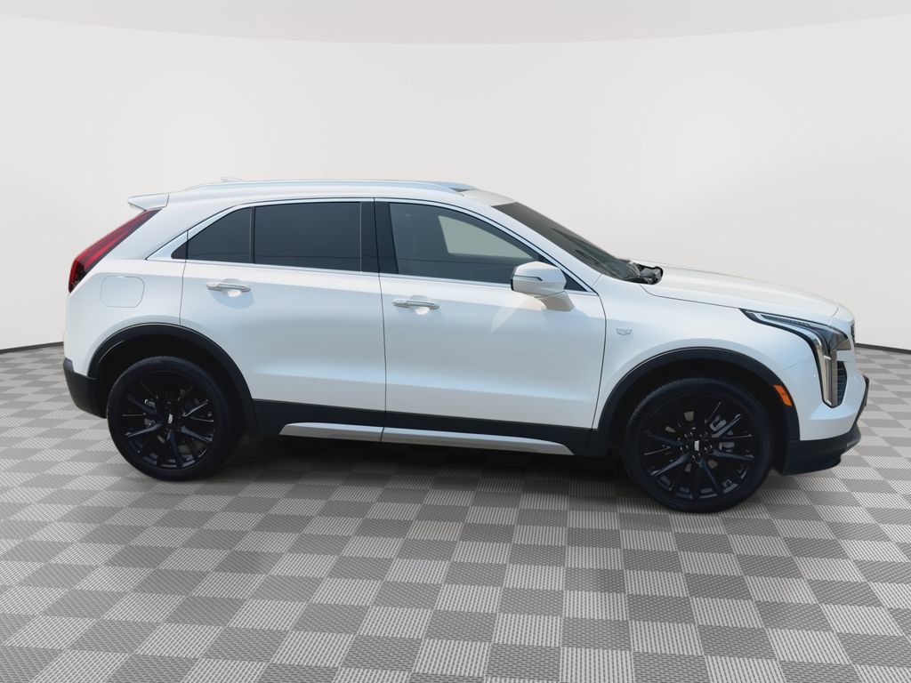 Used 2023 Cadillac XT4 Premium Luxury w/ Cold Weather Package AWD/4WD image 9