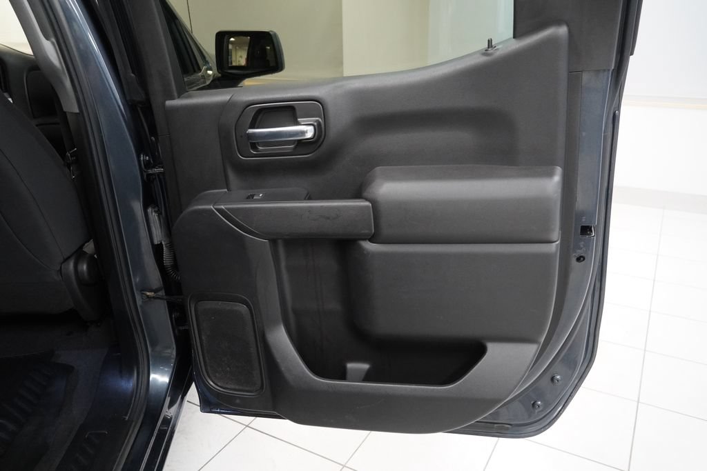 Used 2020 Chevrolet Silverado 1500 Custom w/ Custom Value Package AWD/4WD image 22