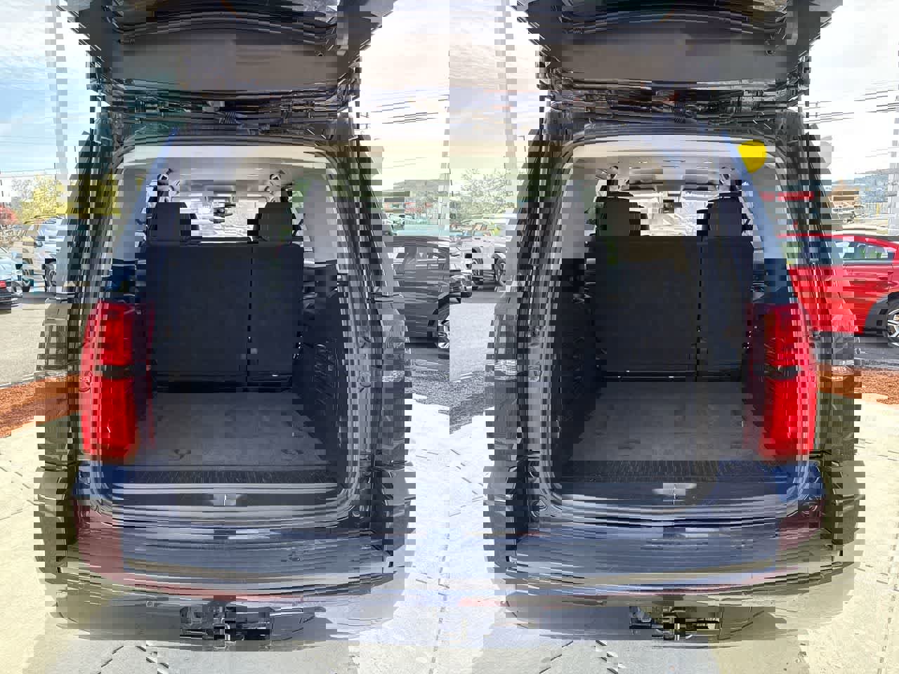 Used 2020 Chevrolet Tahoe LS w/ Max Trailering Package AWD/4WD image 6