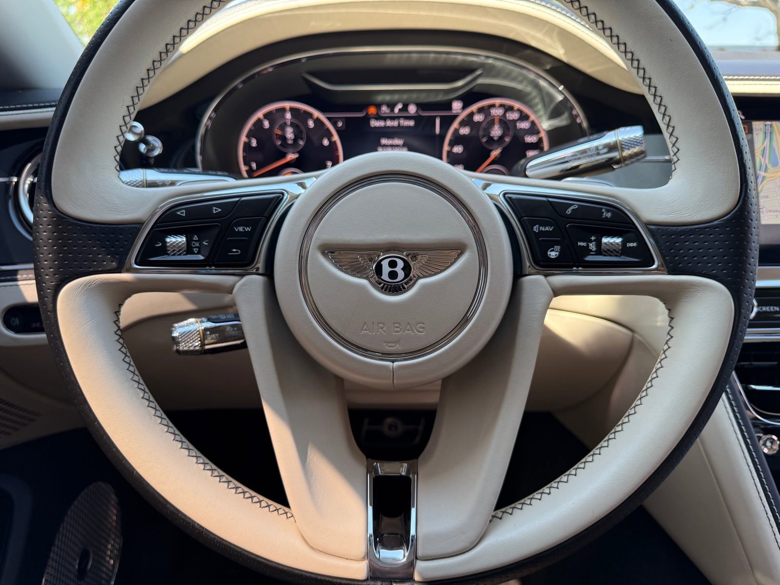 Used 2020 Bentley Flying Spur W12 image 47