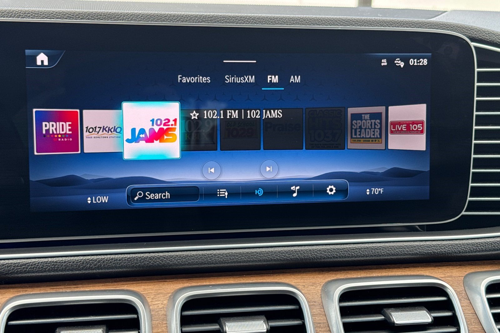 Used 2025 Mercedes-Benz GLE 350 4MATIC image 24