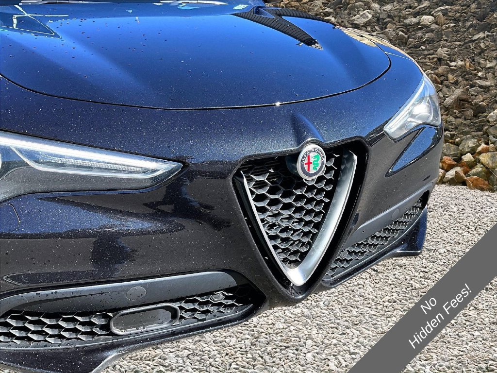 Used 2023 Alfa Romeo Stelvio Ti AWD/4WD image 24