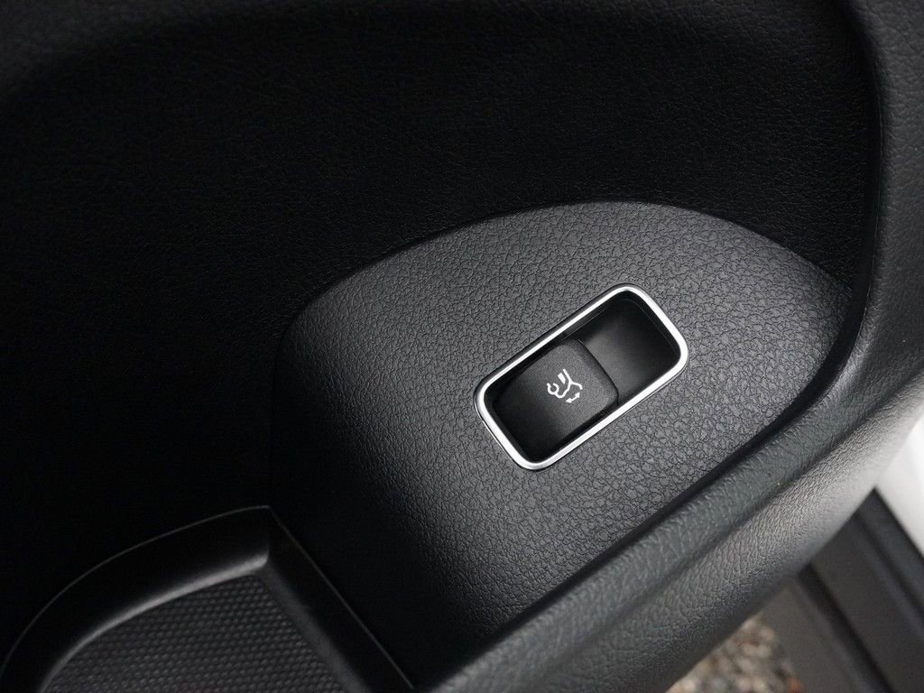 Used 2025 Mercedes-Benz GLE 350 4MATIC image 39