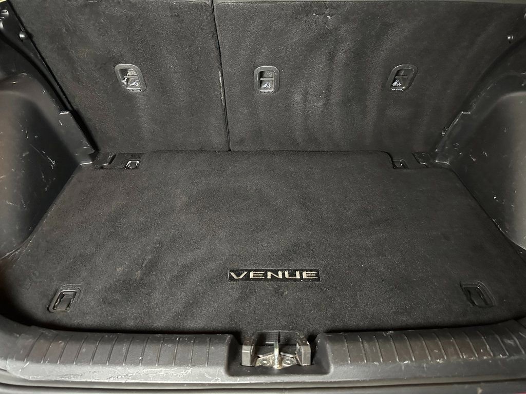 Used 2023 Hyundai Venue SE image 19