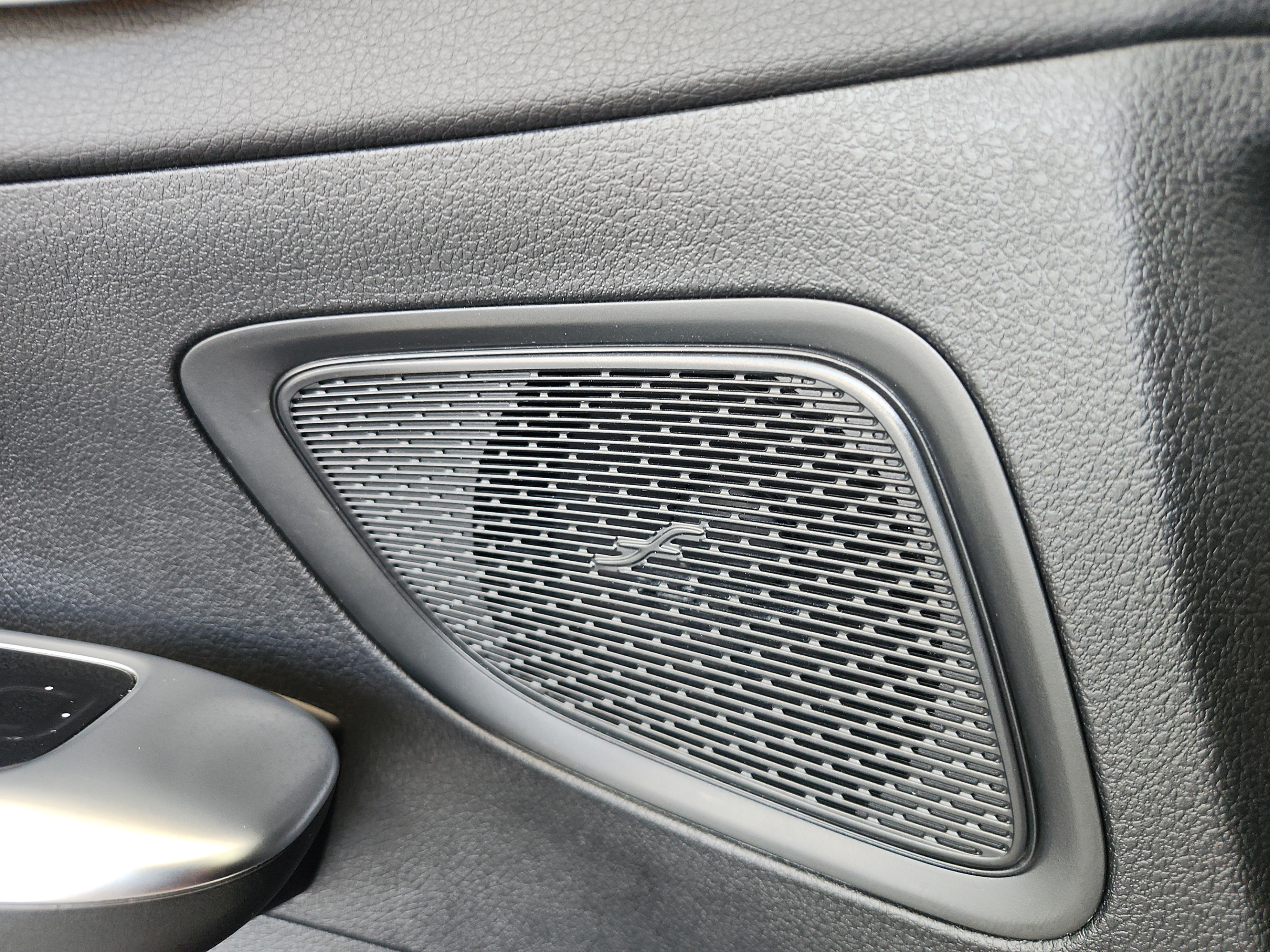 Used 2024 Mercedes-Benz C 300 Sedan image 27