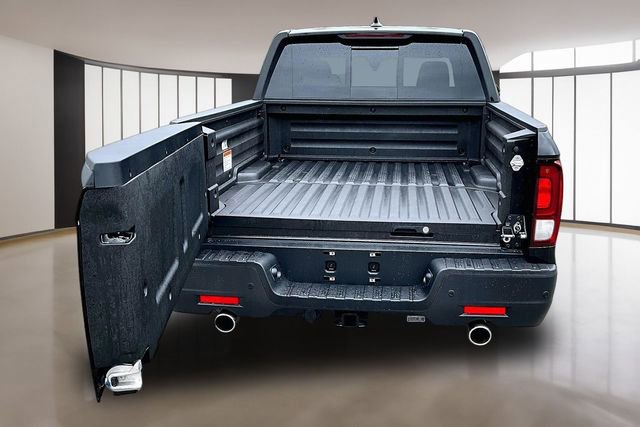 Used 2025 Honda Ridgeline Black Edition image 7