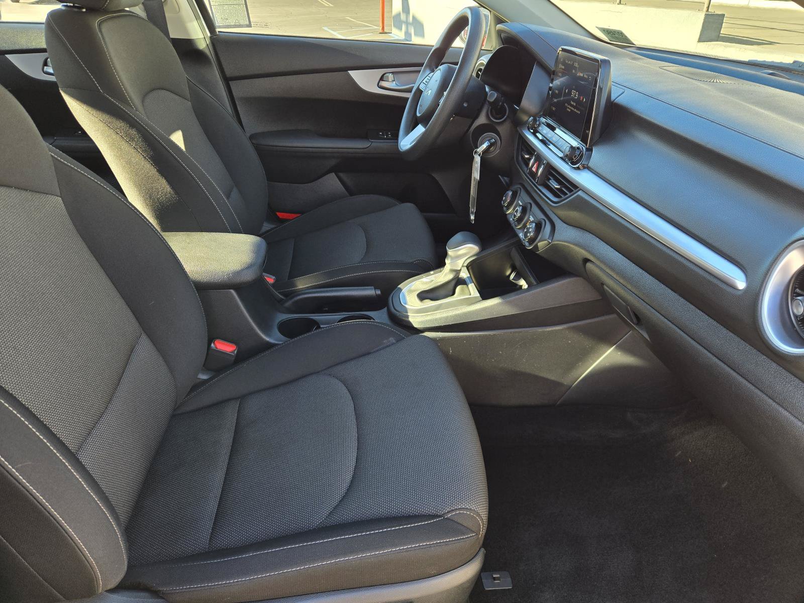 Used 2024 Kia Forte LXS w/ LXS Technology Package FWD image 30