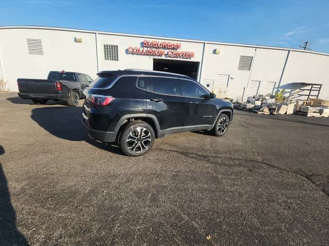Certified 2022 Jeep Compass Limited w/ Sun and Sound Group AWD/4WD image 15