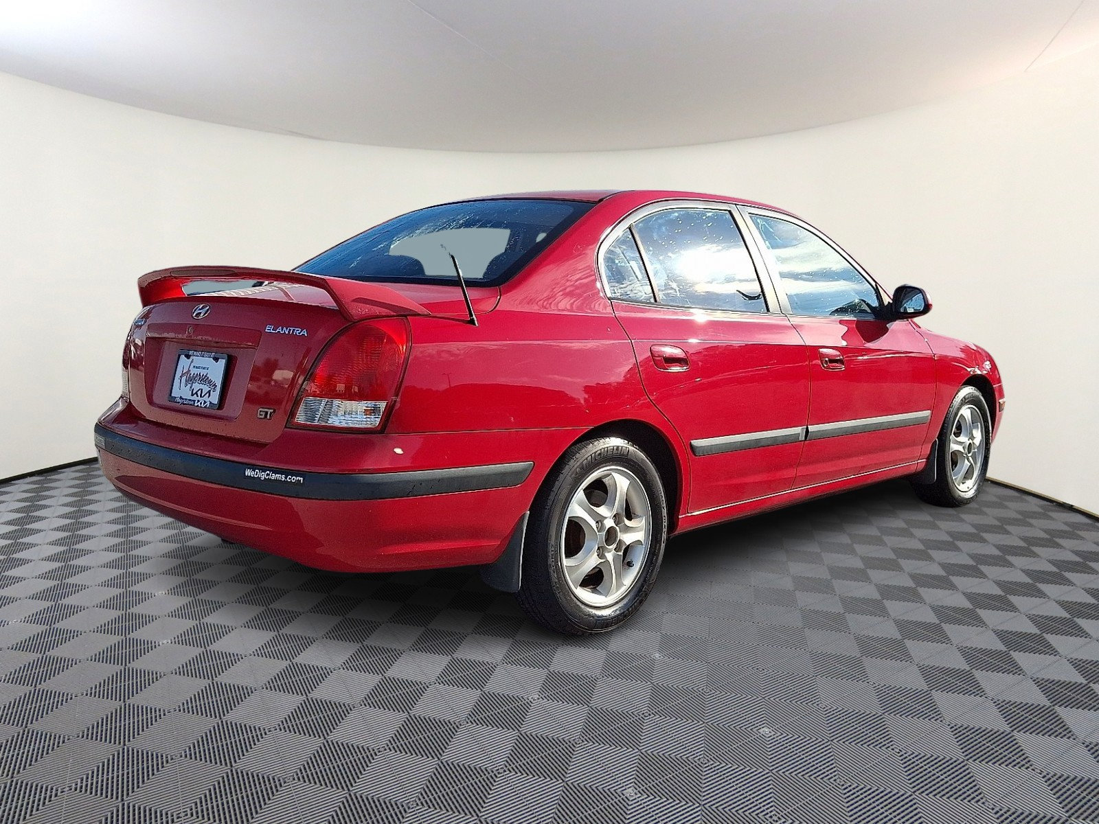 Used 2003 Hyundai Elantra GLS FWD image 6